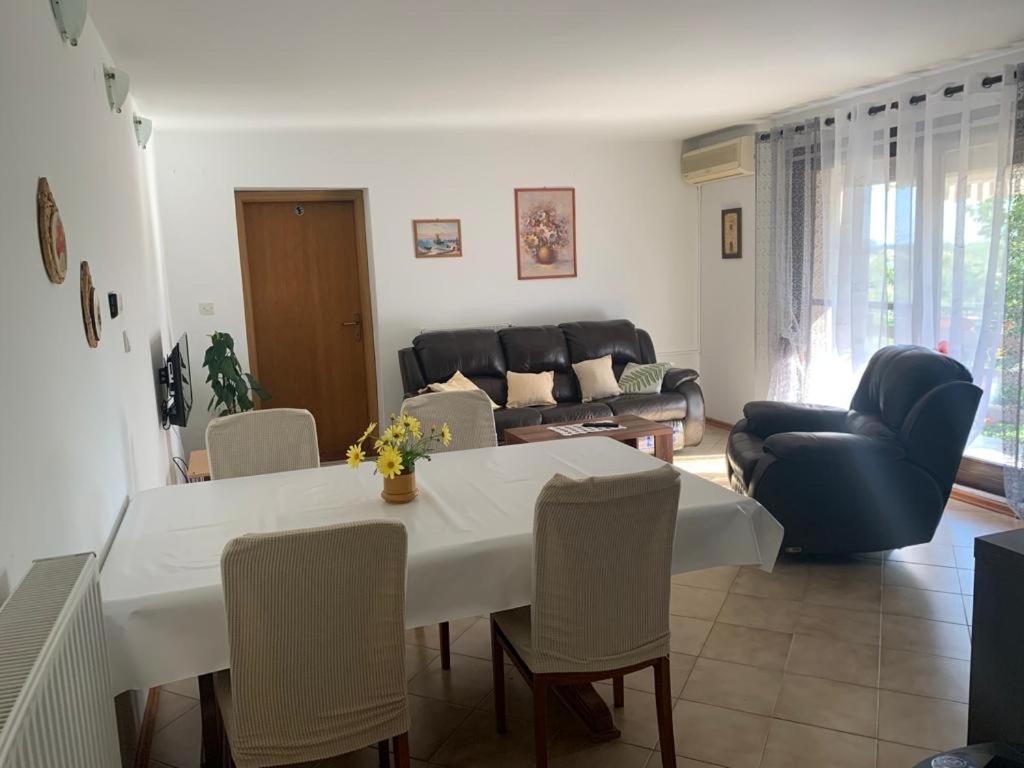 Apartman Dalija Vinkuran Ngoại thất bức ảnh