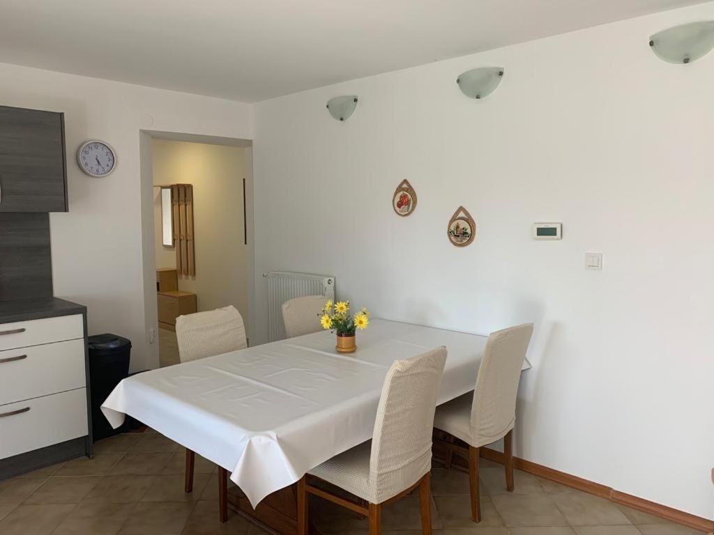 Apartman Dalija Vinkuran Ngoại thất bức ảnh