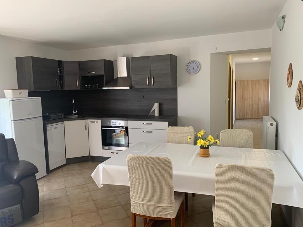 Apartman Dalija Vinkuran Ngoại thất bức ảnh